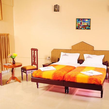 Hotel Nuhman Kondotty Kültér fotó