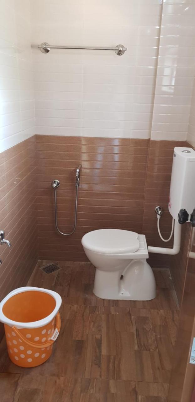 Hotel Nuhman Kondotty Kültér fotó